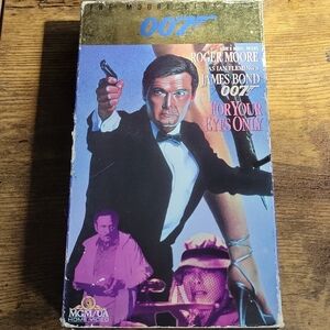 James Bond 007 VHS Tape